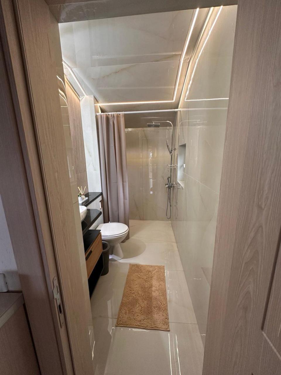 House Apartman Bar